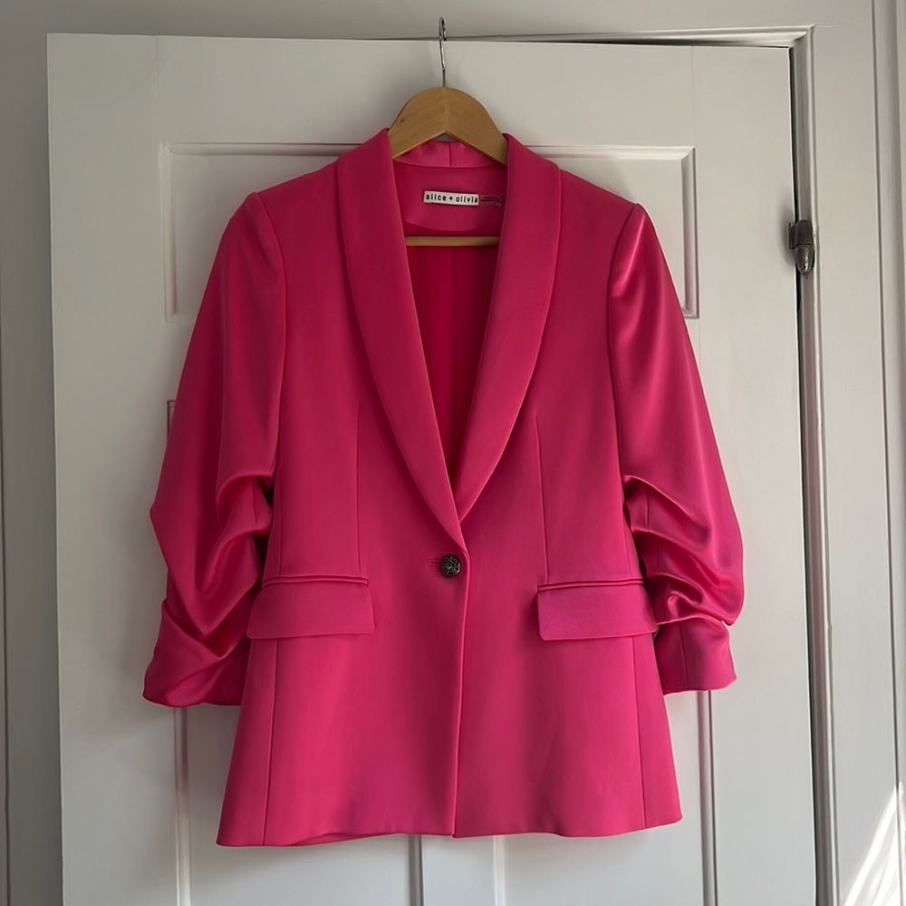 Alice + Olivia Sebastian Scrunch Sleeve Blazer